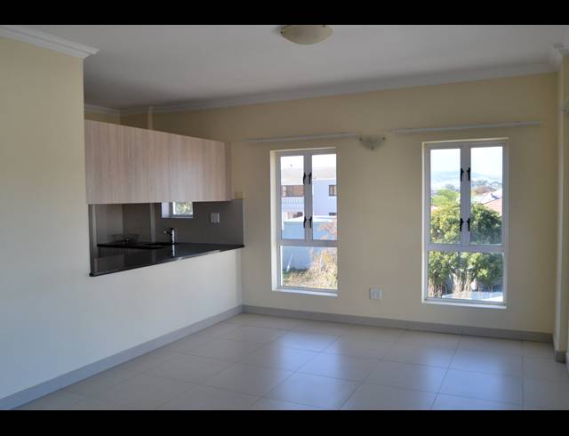 2 BEDROOM APARTMENT TO LET IN STRAND NORTH